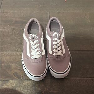 Vans Classic Sneakers in Dusty Pink and White